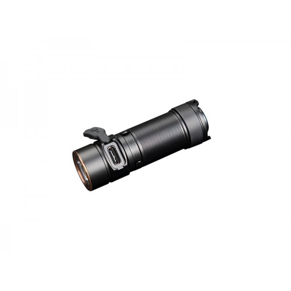 Fenix E18R V2.0, Lanternă Profesională, Reincarcabila USB-C, 1200 Lumeni, 146 Metri www.easylight.ro
