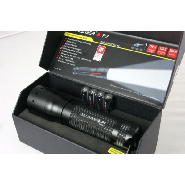 Lanternă LED Lenser P7 - EasyLight România
