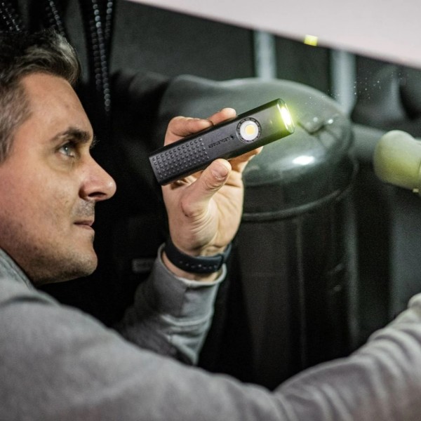 Led Lenser W5R Work, Lanternă Inspectie, Reîncărcabilă USB-C, 600 Lumeni, 170 Metri