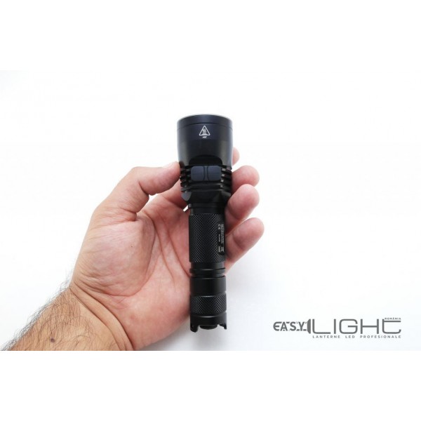 lanterna LED profesionala nitecore chameleon CG6