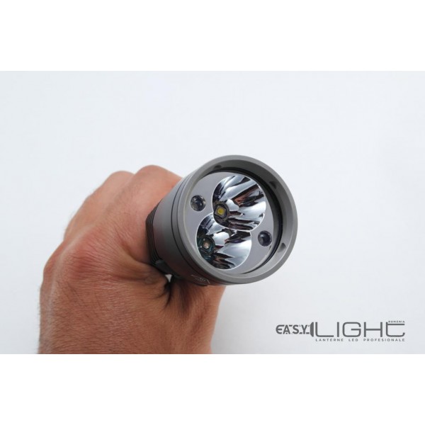 lanterna LED profesionala nitecore chameleon CG6