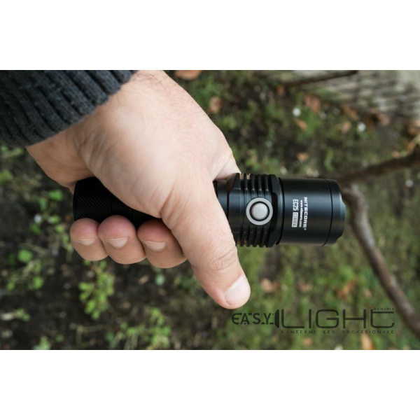 Lanterna LED Nitecore EC25 Cobra Neutral White