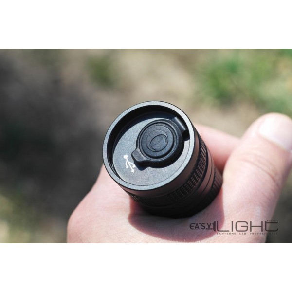 Olight R40 Seeker