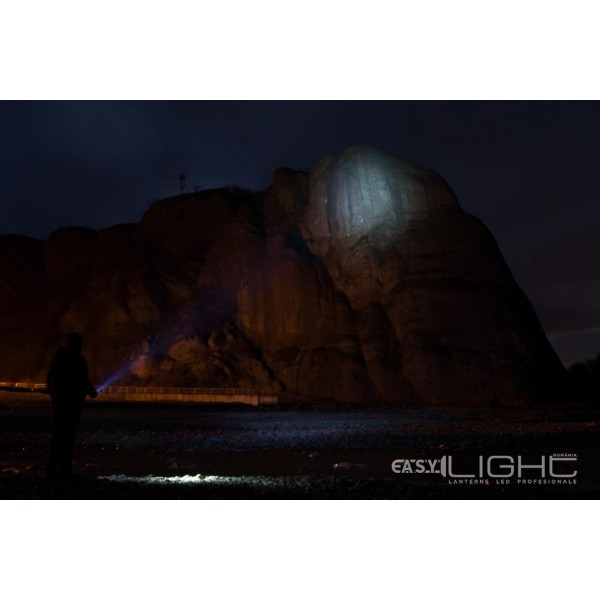 Olight R40 Seeker