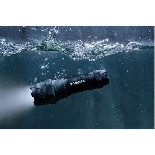 Varta 18710 Indestructible F10 Pro, Lanternă, 300 Lumeni, 183 Metri